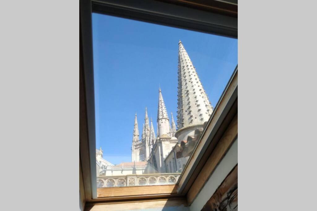 Ferienwohnung Buhardilla Con Vistas A La Catedral Burgo Exterior foto