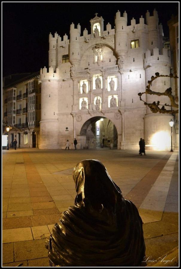 Ferienwohnung Buhardilla Con Vistas A La Catedral Burgo Exterior foto